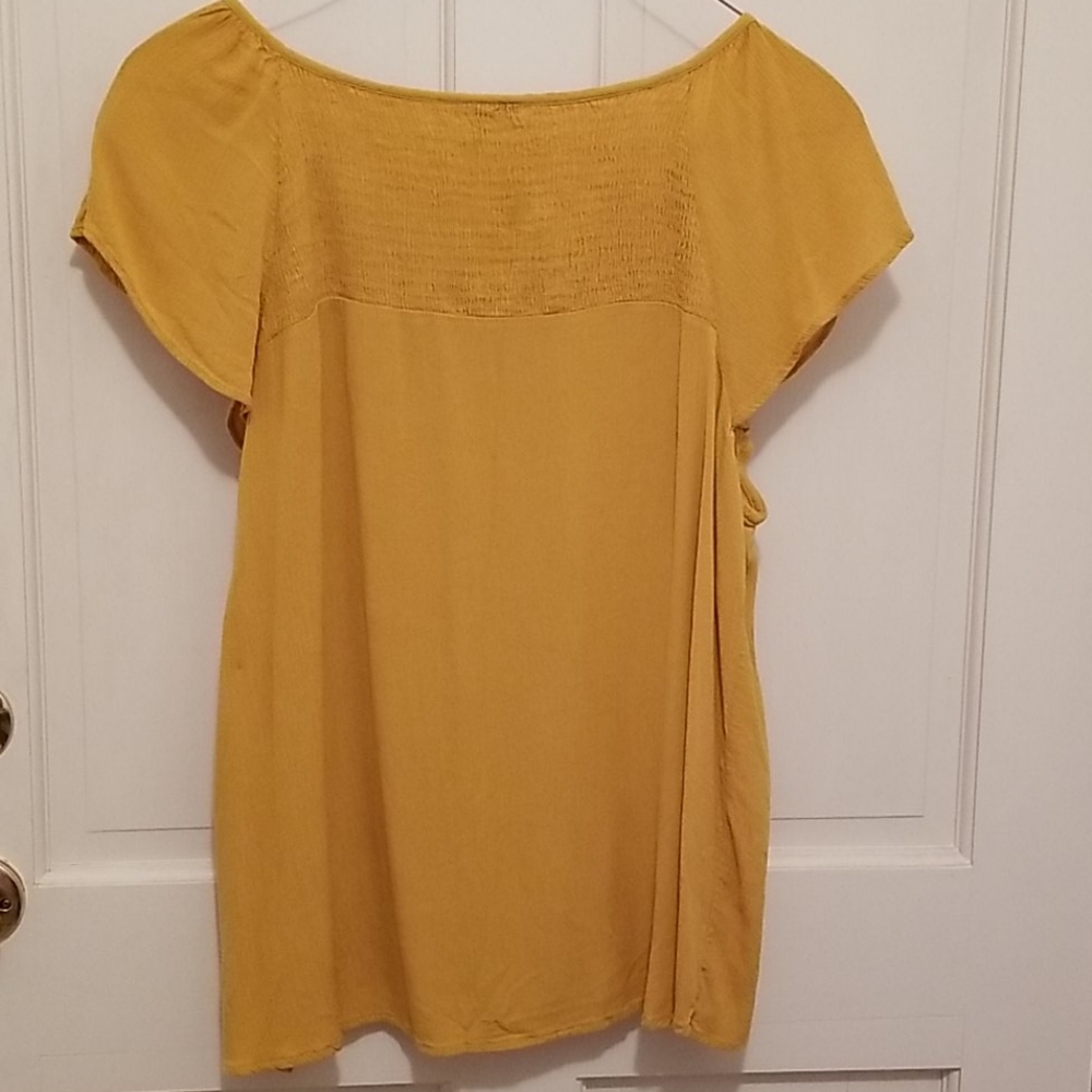 Blouse - Picture 2 of 3